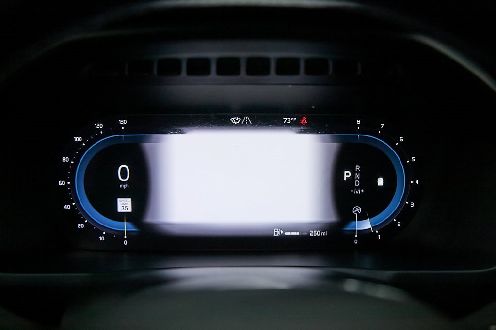 Certified 2023 Volvo XC90 B6 Ultimate w/ Protection Package Premier image 31