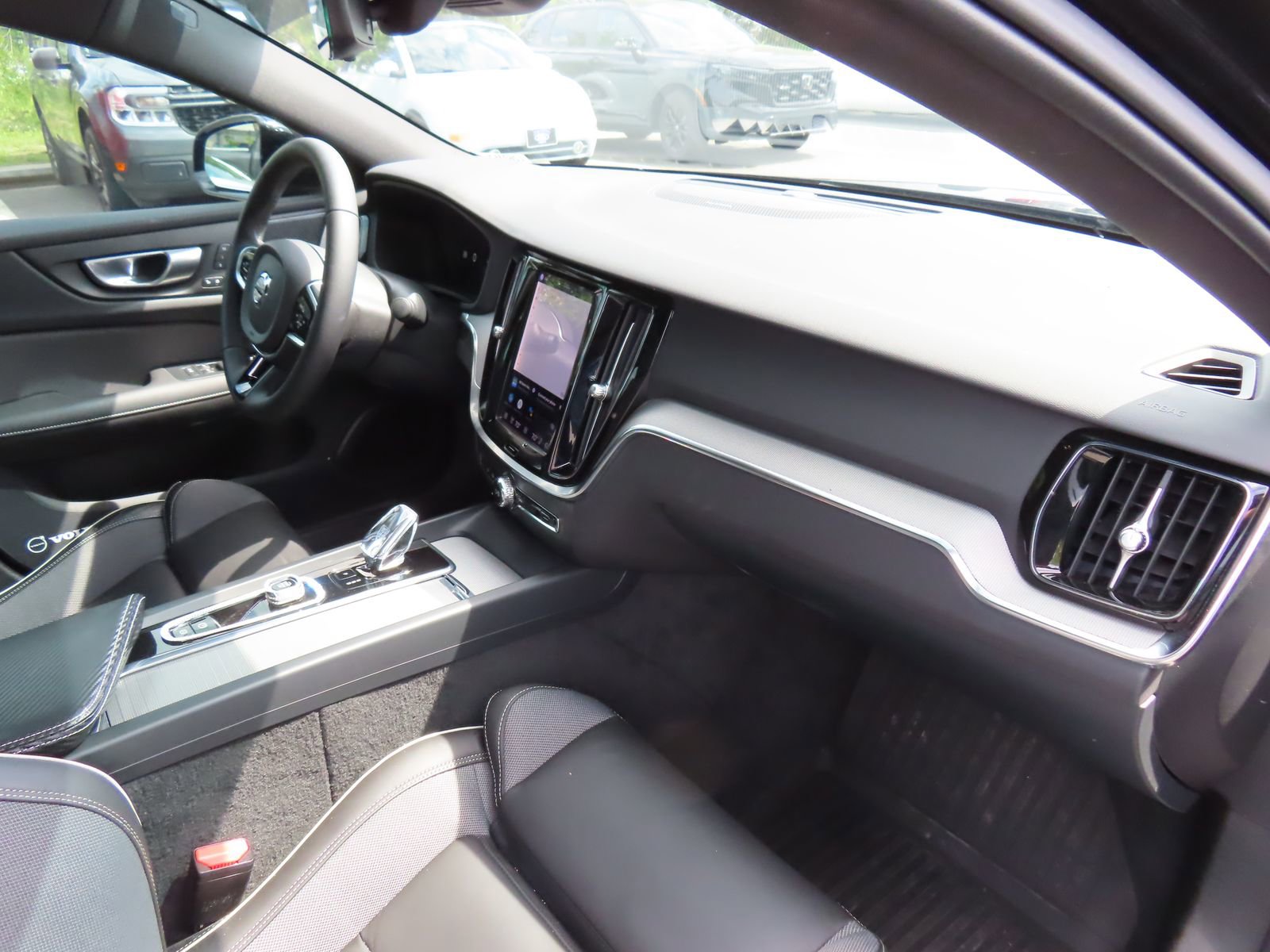 Used 2024 Volvo S60 B5 Plus w/ Climate Package AWD/4WD image 18