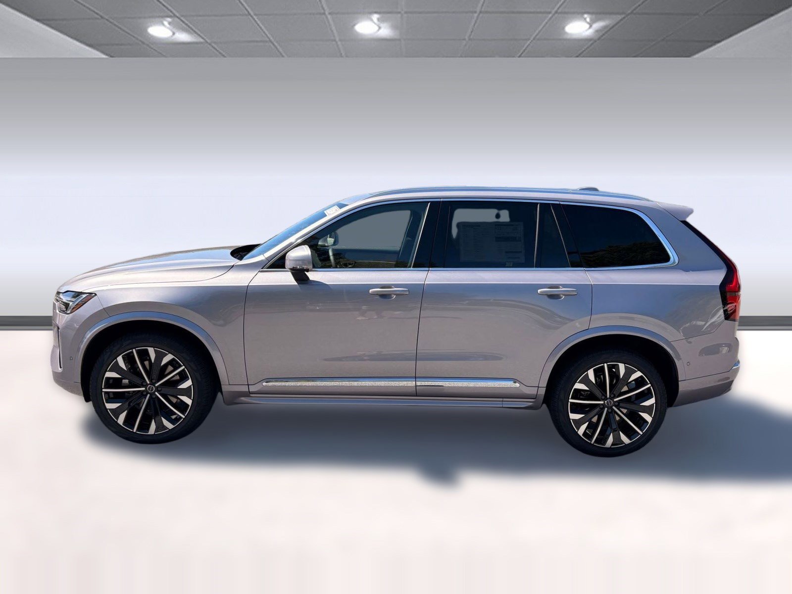 Used 2026 Volvo XC90 B6 Plus w/ Protection Package Premier AWD/4WD image 2