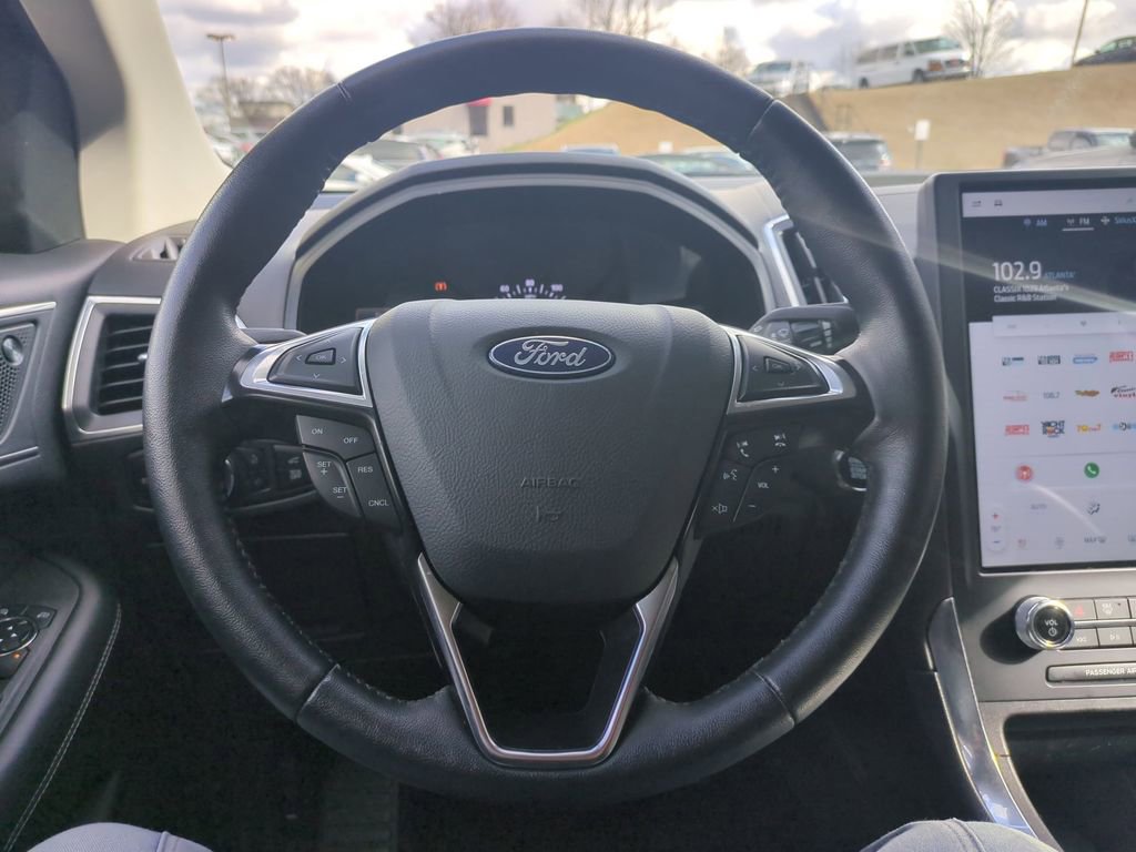 Used 2024 Ford Edge Titanium image 23