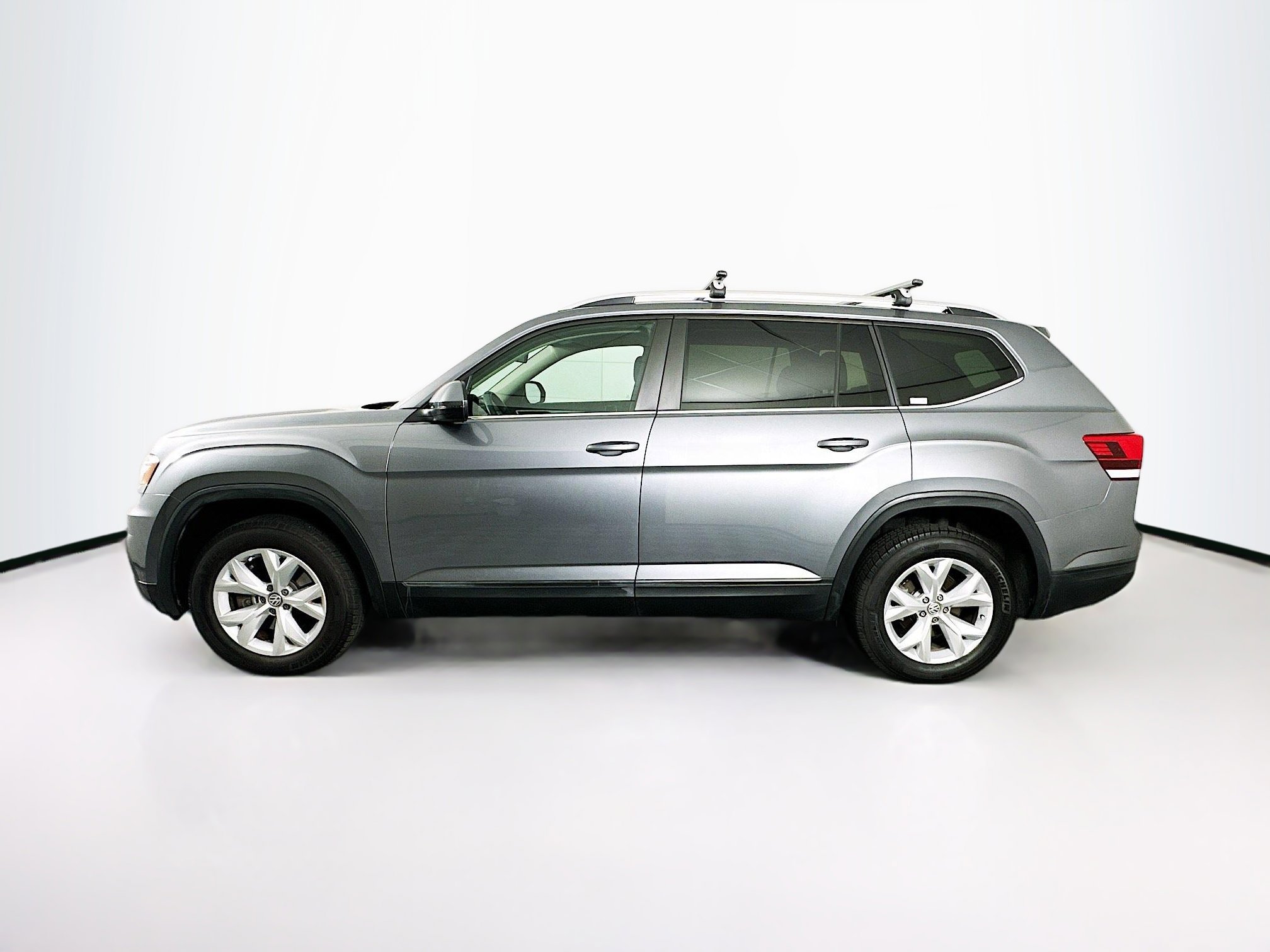 Used 2019 Volkswagen Atlas S w/ Towing Package image 4