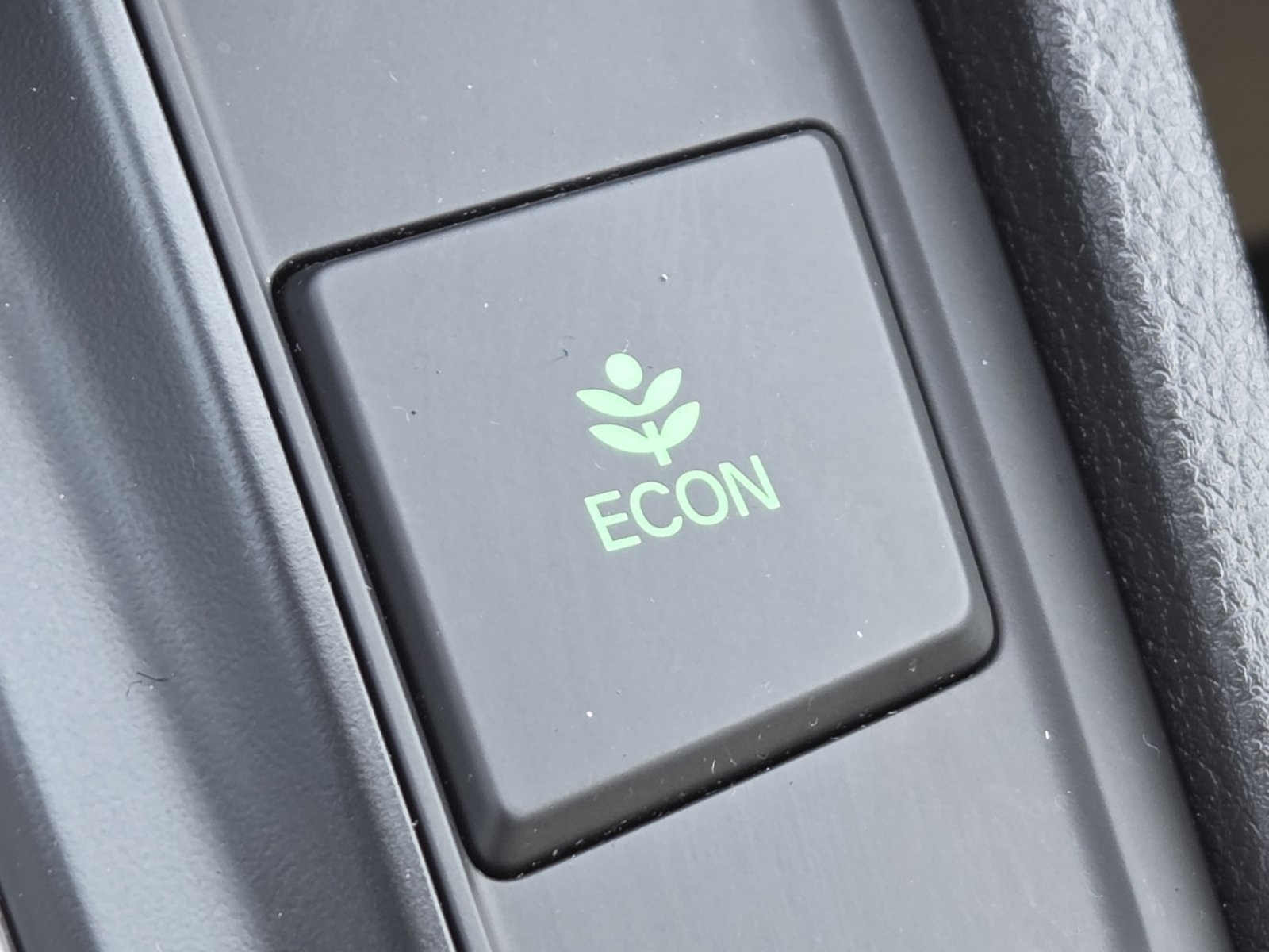 Used 2018 Honda CR-V EX image 7