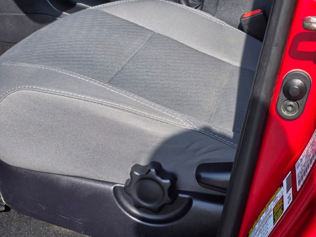 Used 2020 Toyota Tacoma SR AWD/4WD image 23