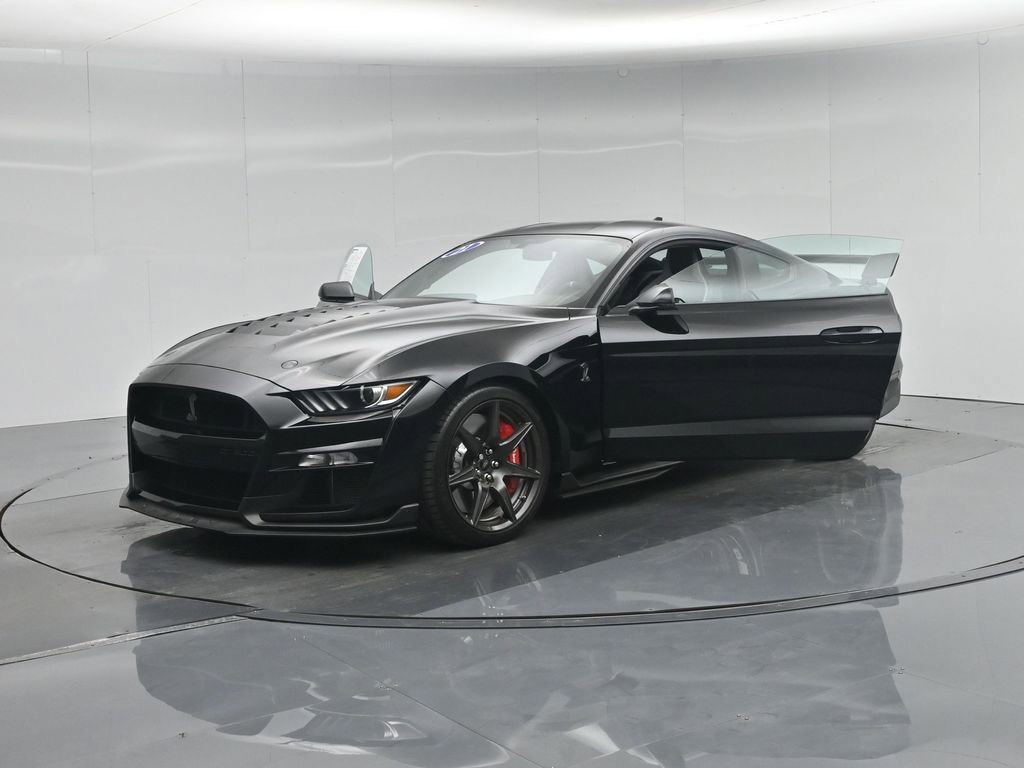 Certified 2021 Ford Mustang Shelby GT500 w/ Carbon Fiber Track Pack RWD image 32