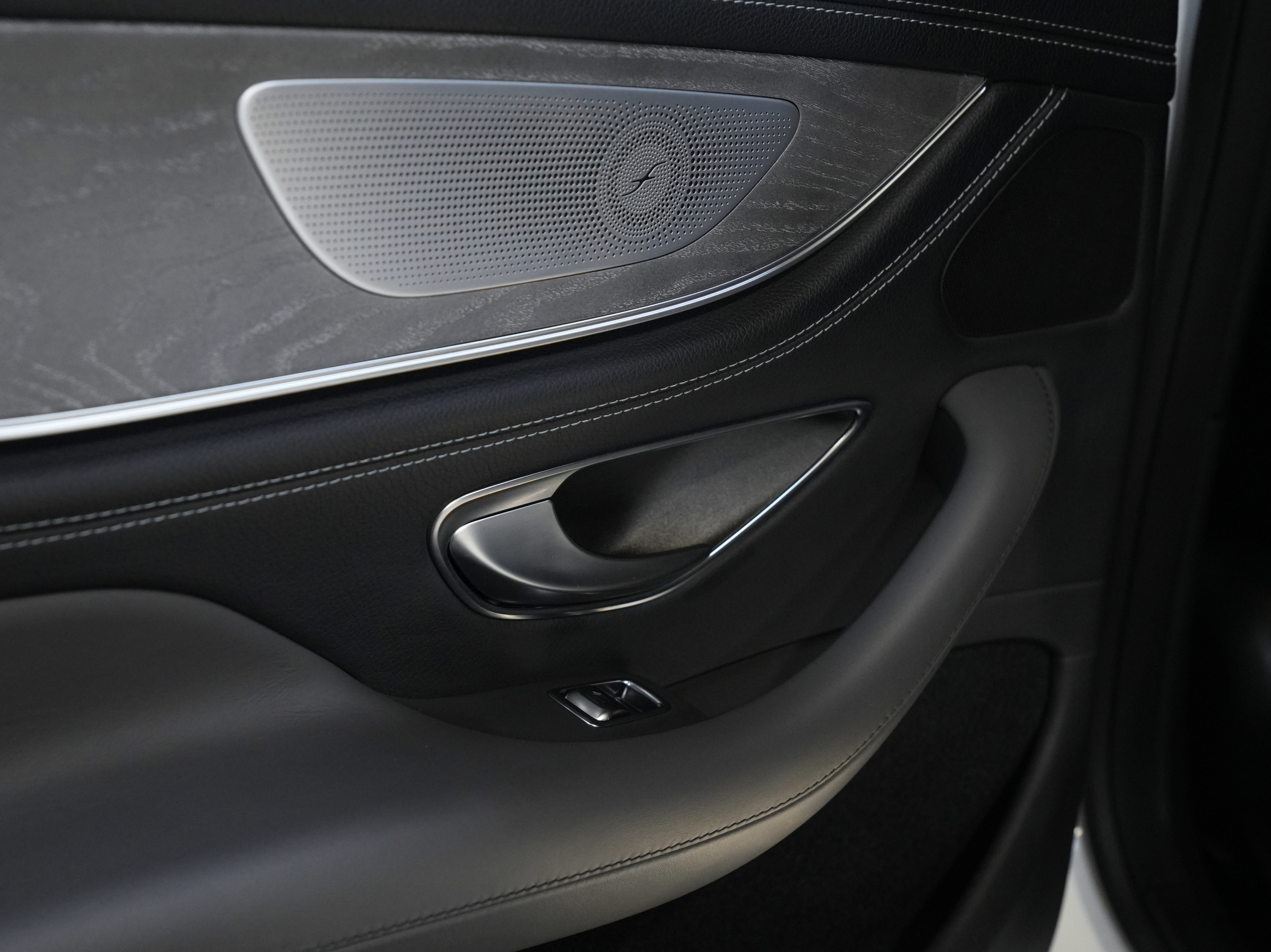 Used 2019 Mercedes-Benz AMG GT 63 w/ AMG Aerodynamics Package image 30