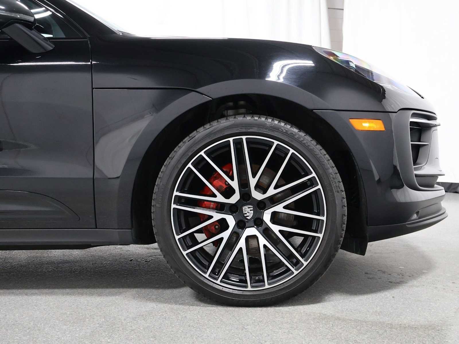 Certified 2023 Porsche Macan S AWD/4WD image 11