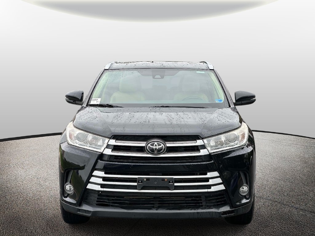 Used 2018 Toyota Highlander XLE w/ Protection Package #3 AWD/4WD image 5