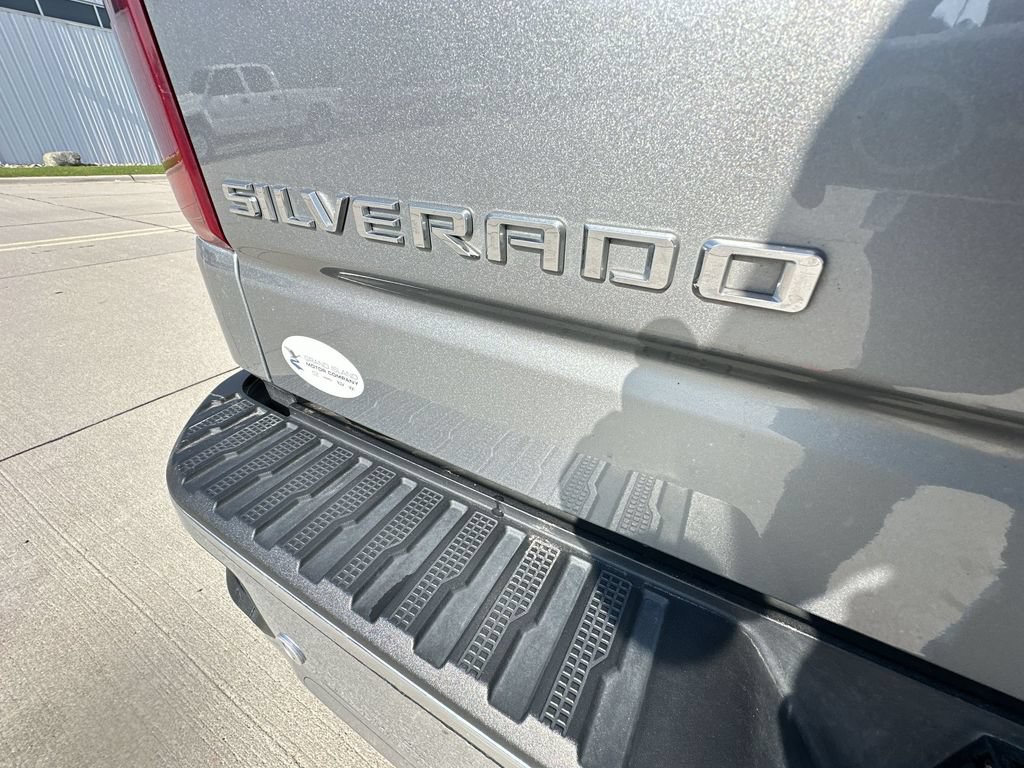 Certified 2024 Chevrolet Silverado 1500 LTZ AWD/4WD image 30