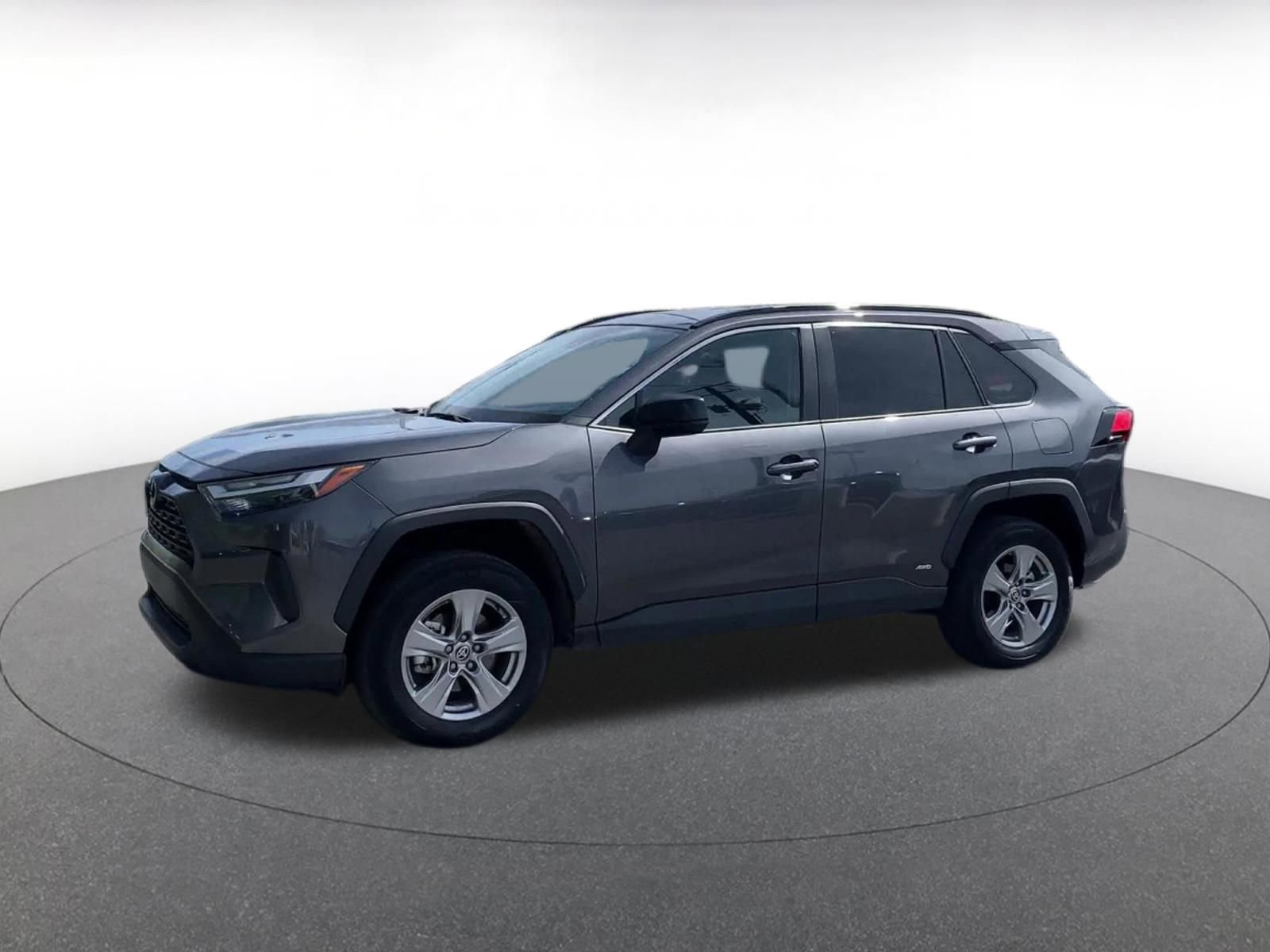 Used 2025 Toyota RAV4 LE image 8