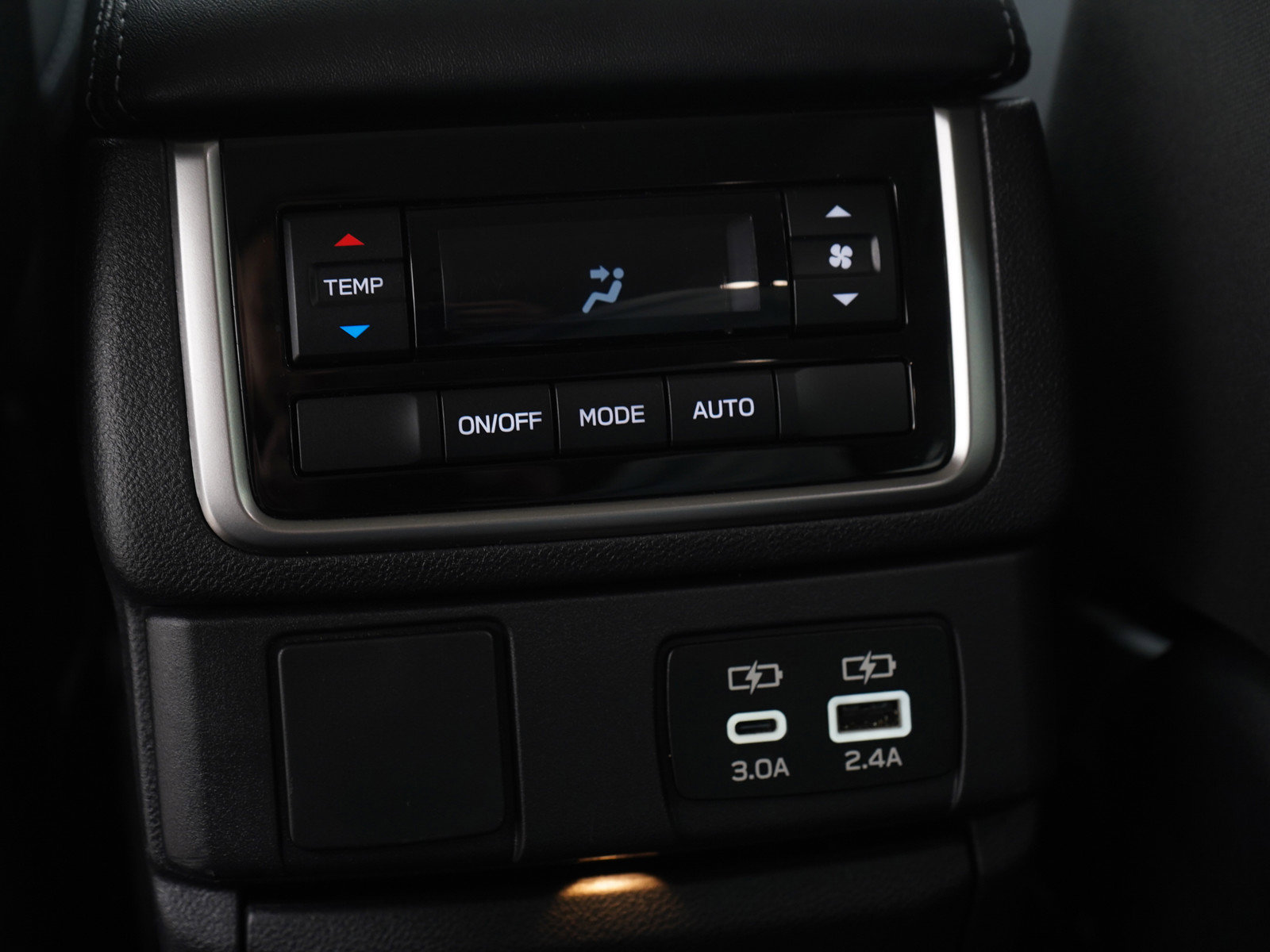 Used 2025 Subaru Ascent Premium image 22