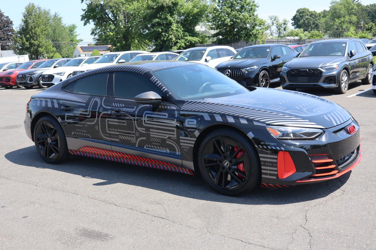Used 2023 Audi RS e-tron GT AWD/4WD image 3