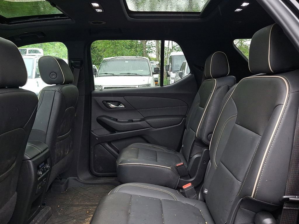 Used 2023 Chevrolet Traverse Premier w/ Redline Edition AWD/4WD image 10