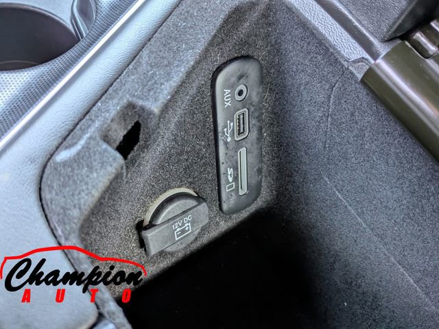 Used 2015 Dodge Challenger R/T Plus image 26