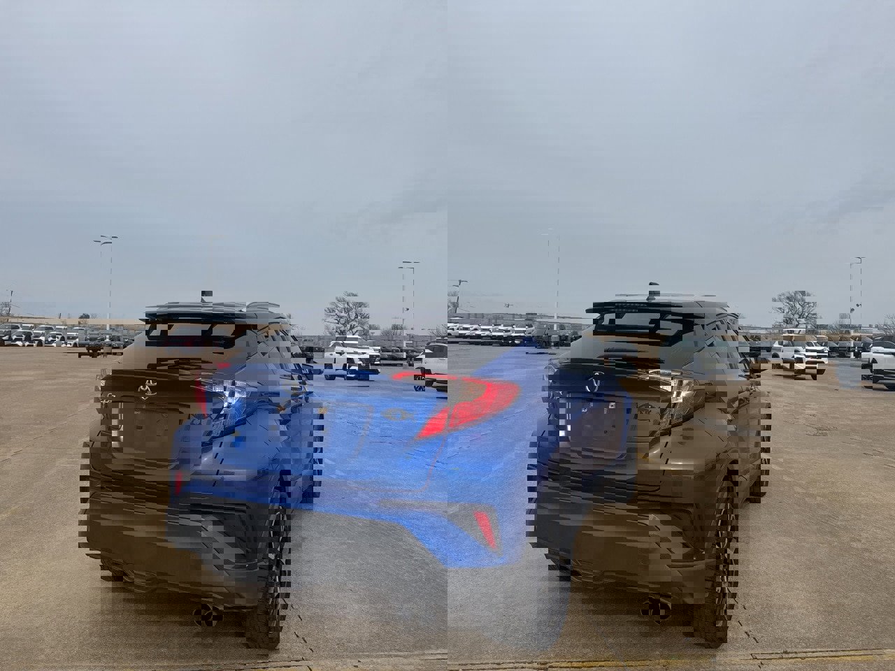 Used 2020 Toyota C-HR XLE image 21