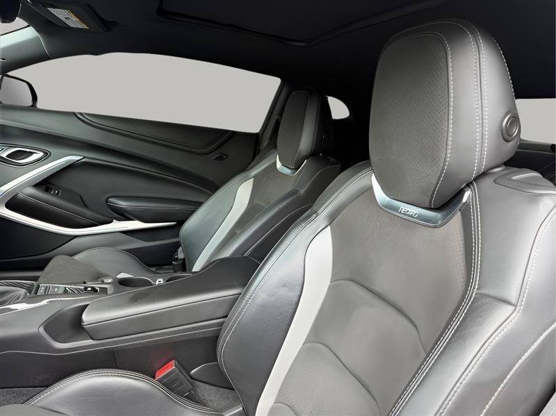 Used 2019 Chevrolet Camaro SS RWD image 19