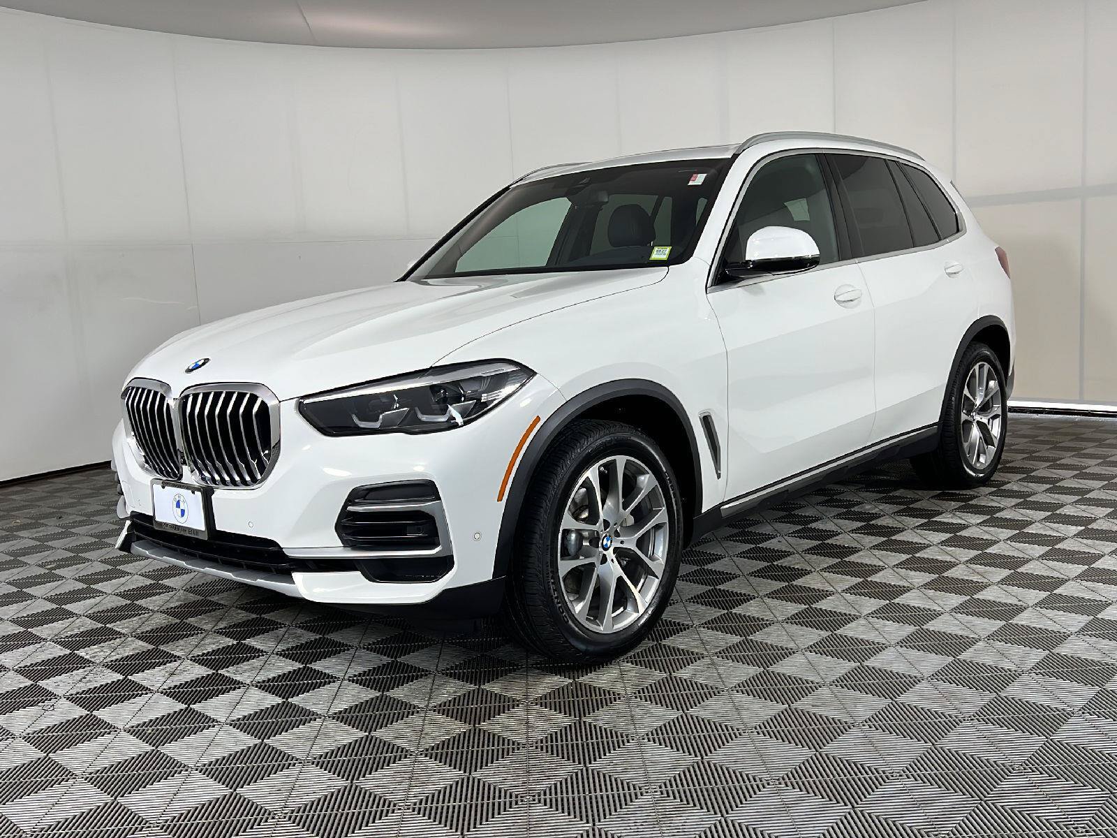 Used 2023 BMW X5 xDrive40i w/ Premium Package AWD/4WD image 12