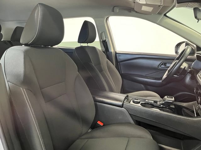 Used 2024 Nissan Rogue S AWD/4WD image 10