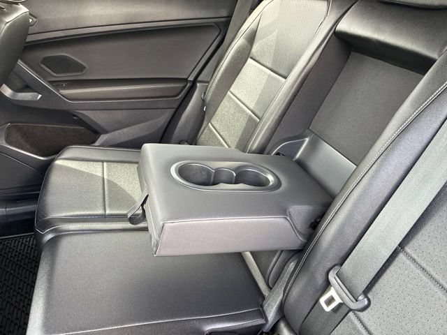 Used 2021 Volkswagen Tiguan SE R-Line AWD/4WD image 12