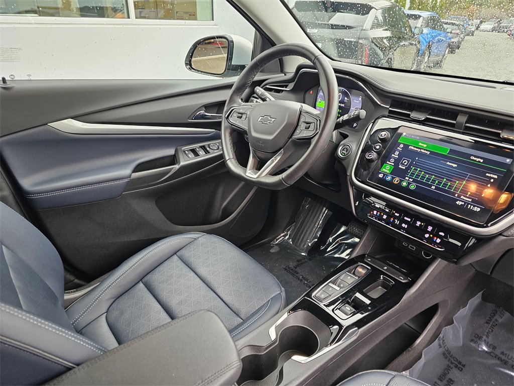 Used 2022 Chevrolet Bolt EUV LT w/ Convenience Package image 10