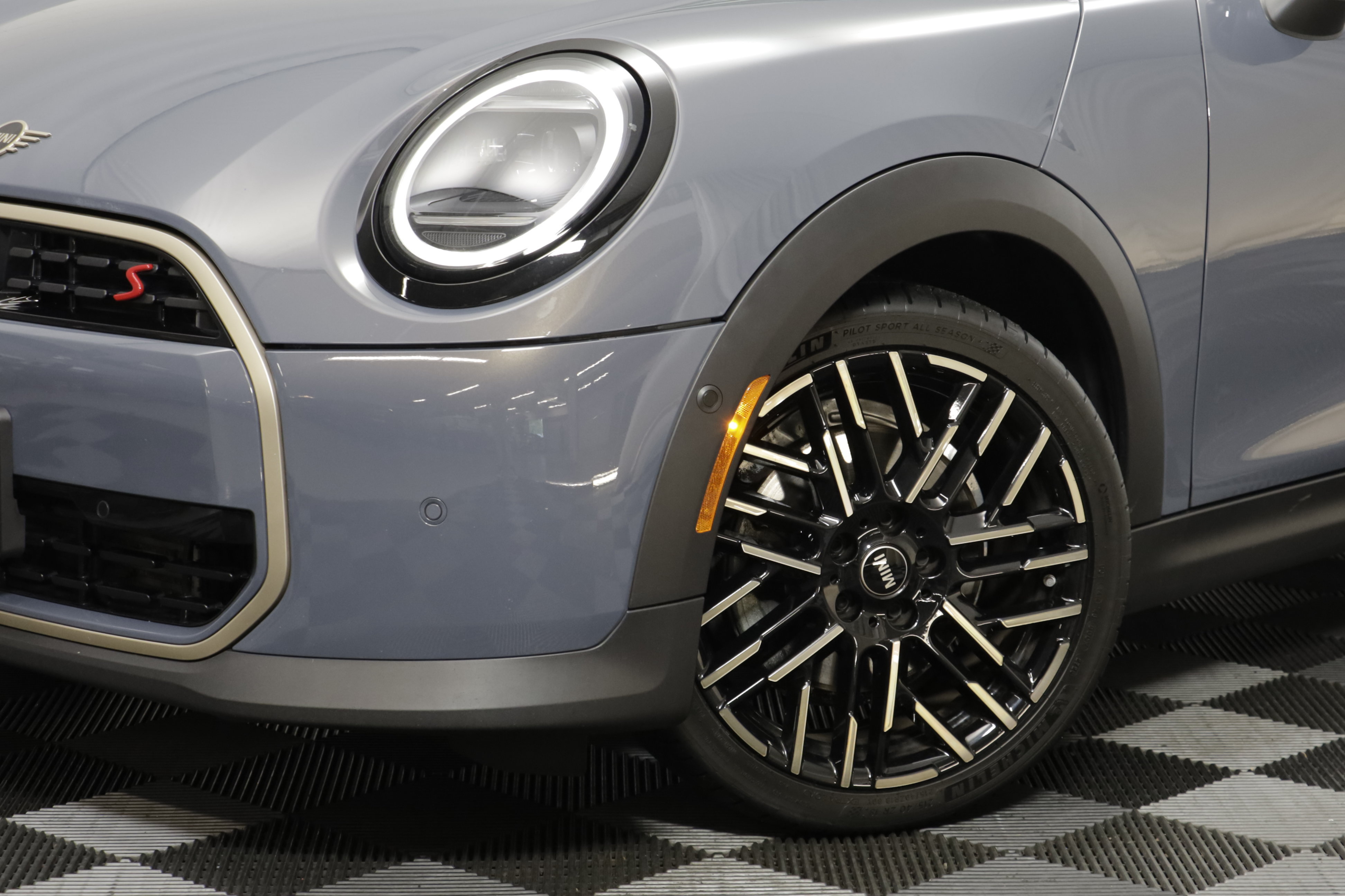 Certified 2025 MINI Cooper S FWD image 3