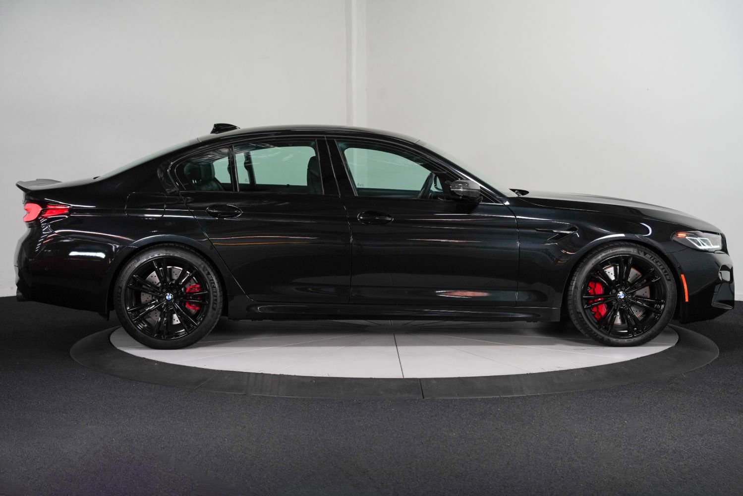 Used 2021 BMW M5 w/ Competition Package image 9