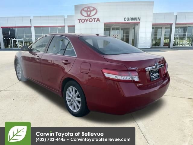 Used 2011 Toyota Camry XLE w/ SE/XLE Extra-Value Pkg image 3
