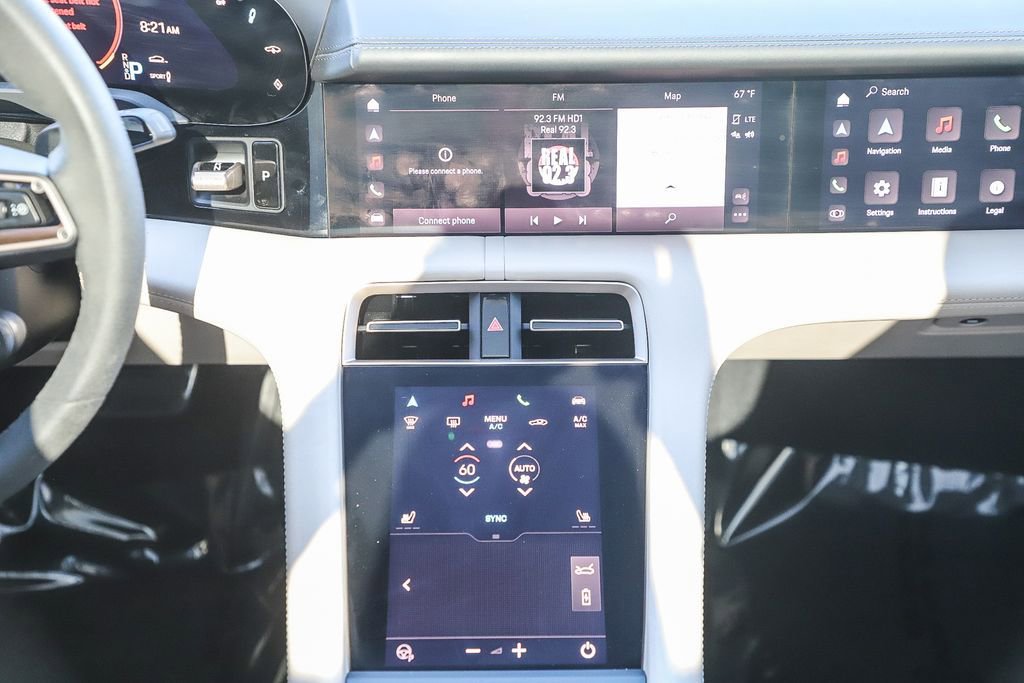 Used 2023 Porsche Taycan GTS image 18