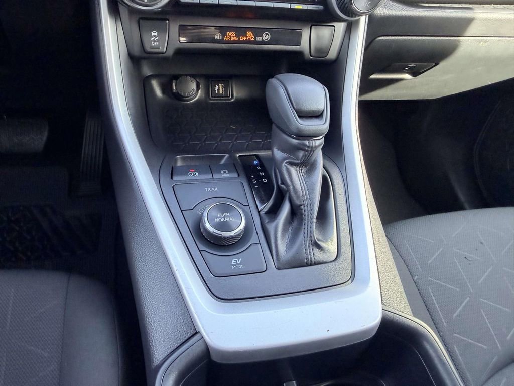 Certified 2025 Toyota RAV4 XLE image 6