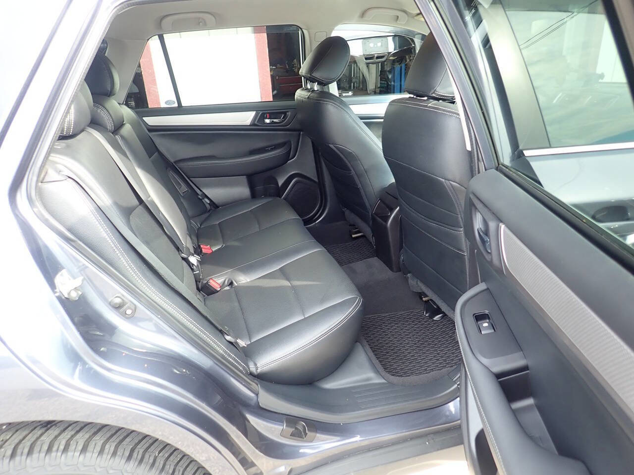 Used 2016 Subaru Outback 2.5i Premium image 31