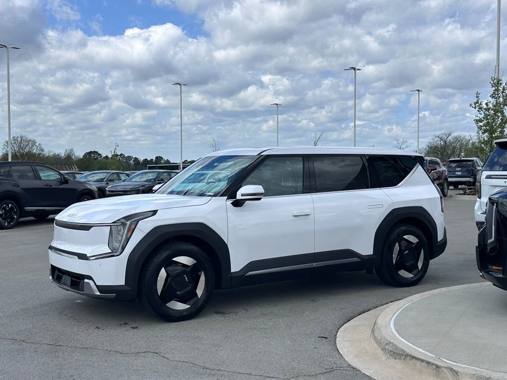 New 2026 Kia EV9 Light RWD image 4