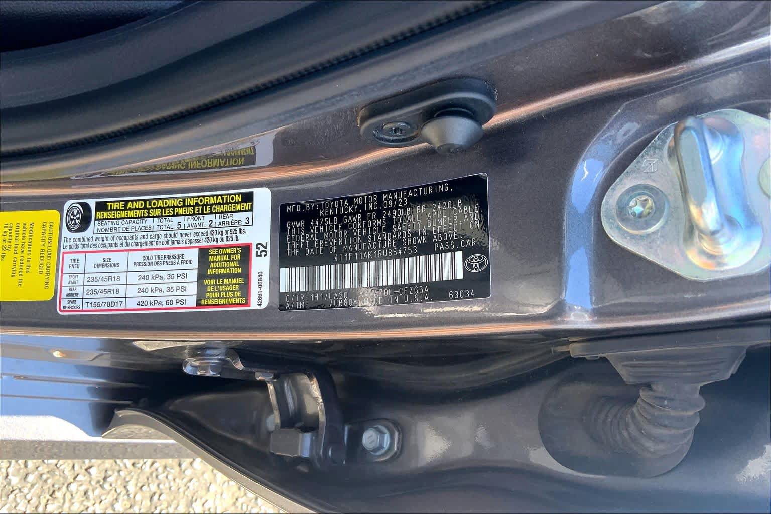 Used 2024 Toyota Camry XLE FWD image 37
