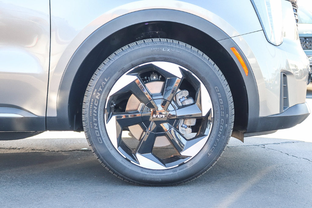 Used 2025 Kia Sorento EX AWD/4WD image 10