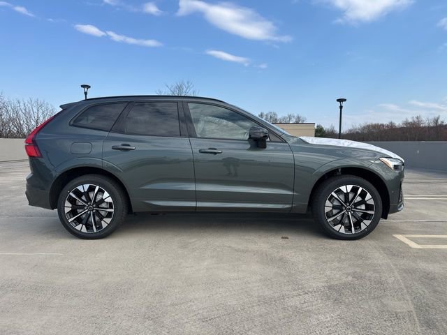 New 2026 Volvo XC60 B5 Plus w/ Climate Package PRO image 8