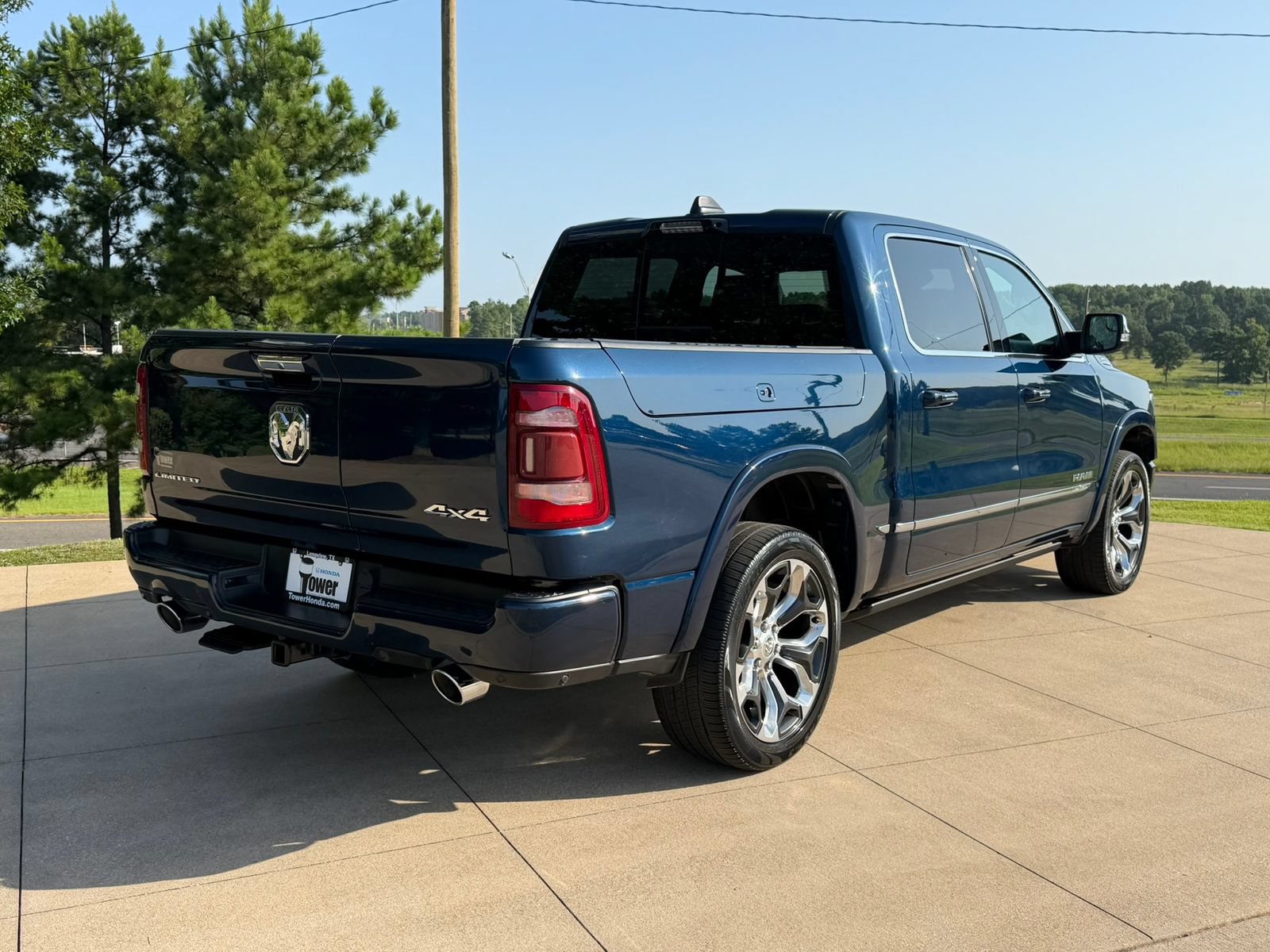 Used 2022 RAM 1500 Limited AWD/4WD image 6