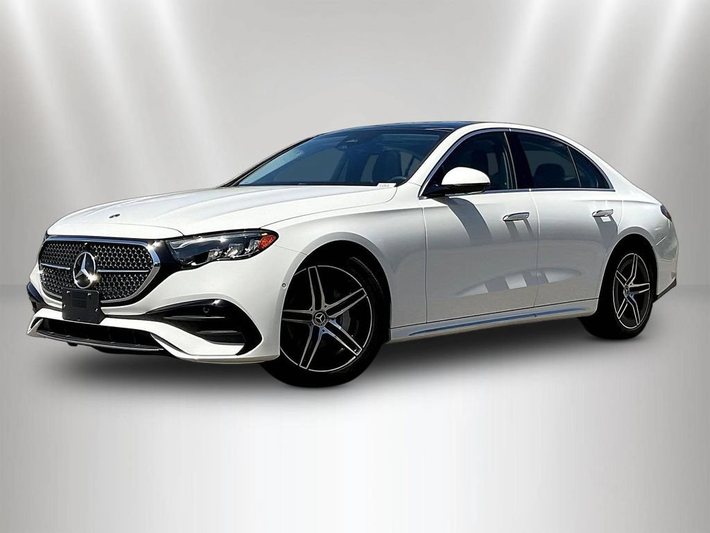 Used 2025 Mercedes-Benz E 350 4MATIC Sedan image 3