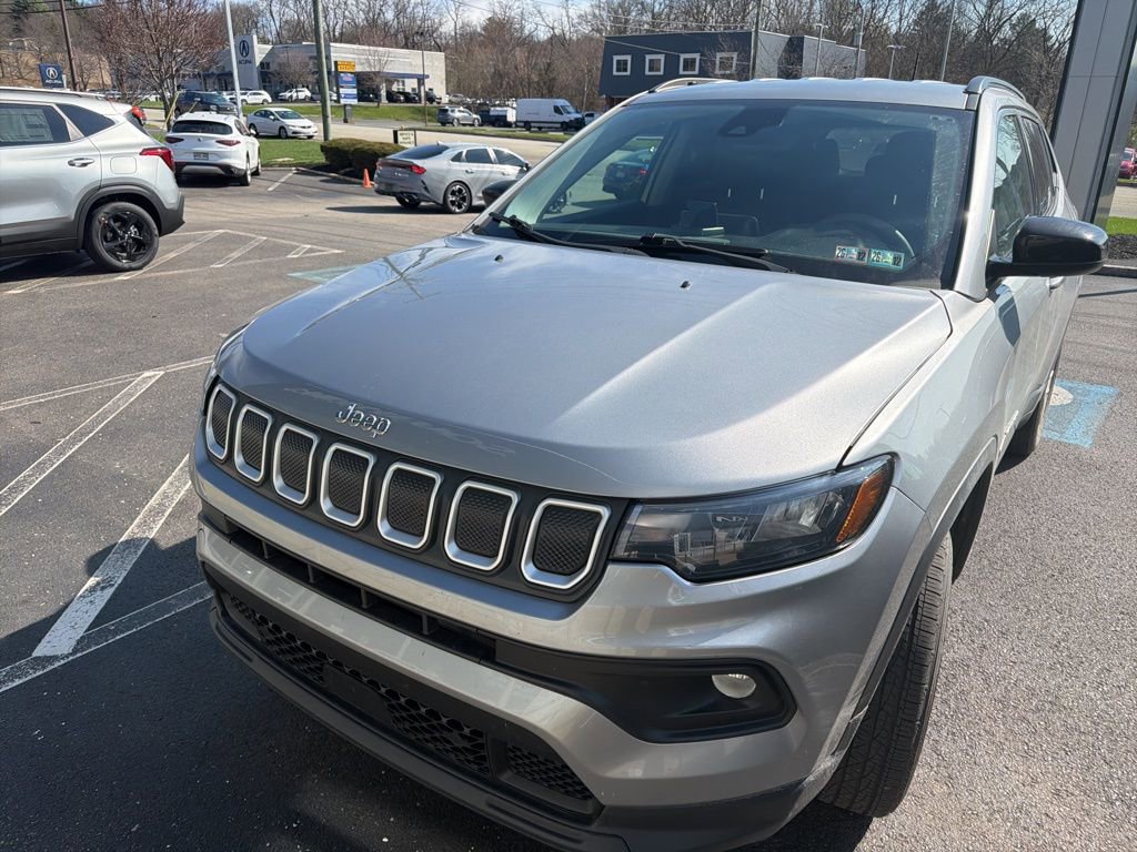 Used 2022 Jeep Compass Latitude image 25