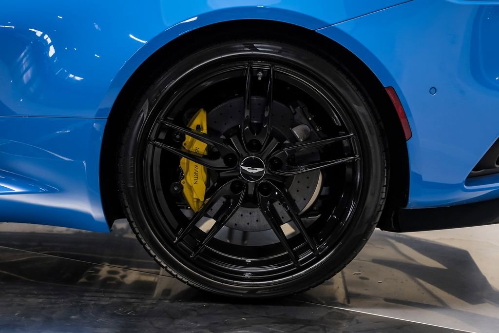 Used 2022 Aston Martin DBS Superleggera RWD image 45