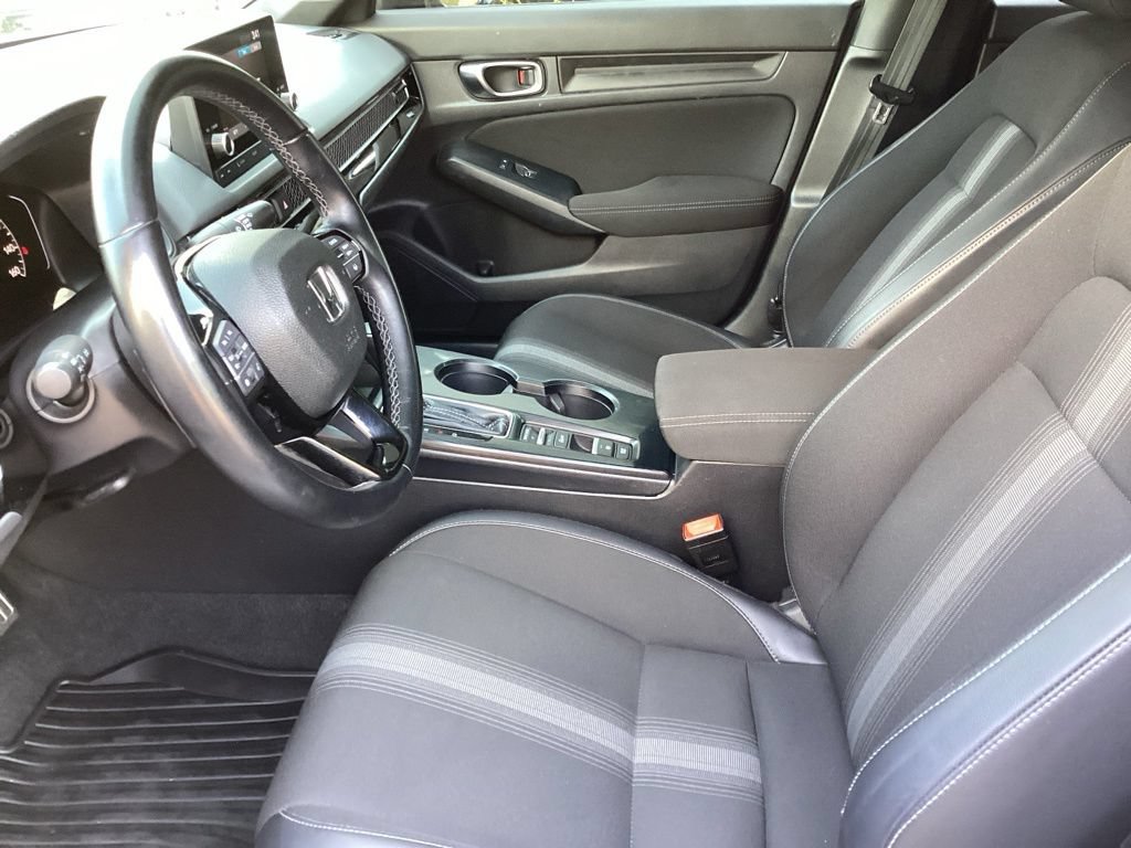 Used 2023 Honda Civic Sport image 3