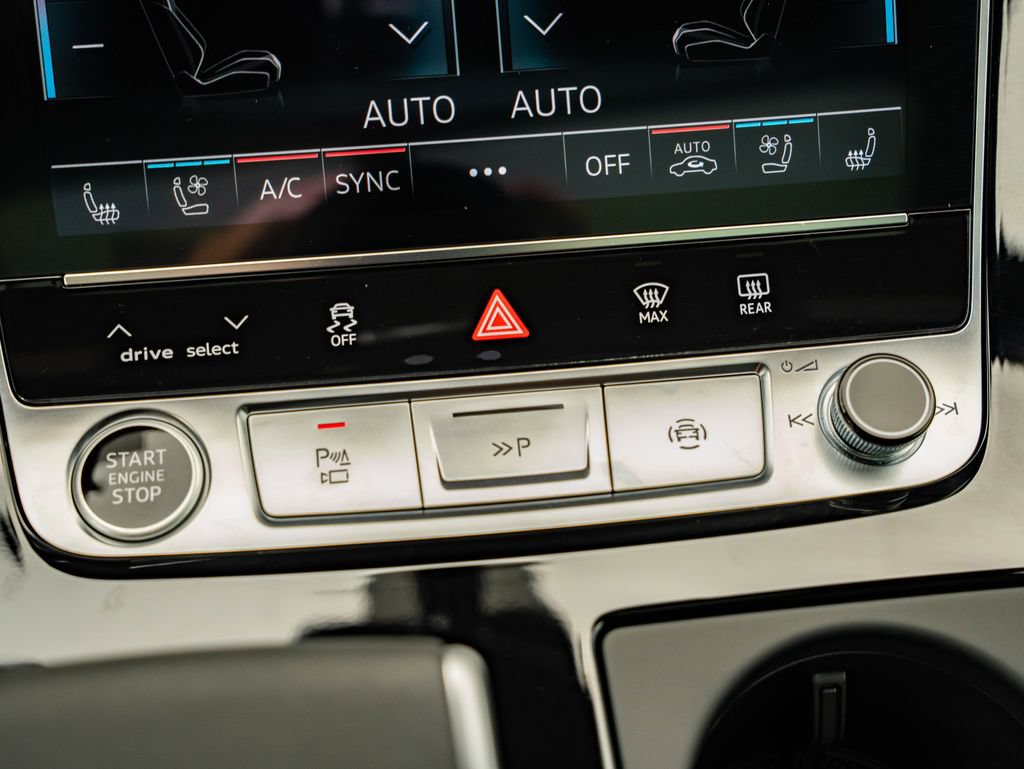 New 2026 Audi Q8 Prestige AWD/4WD image 35