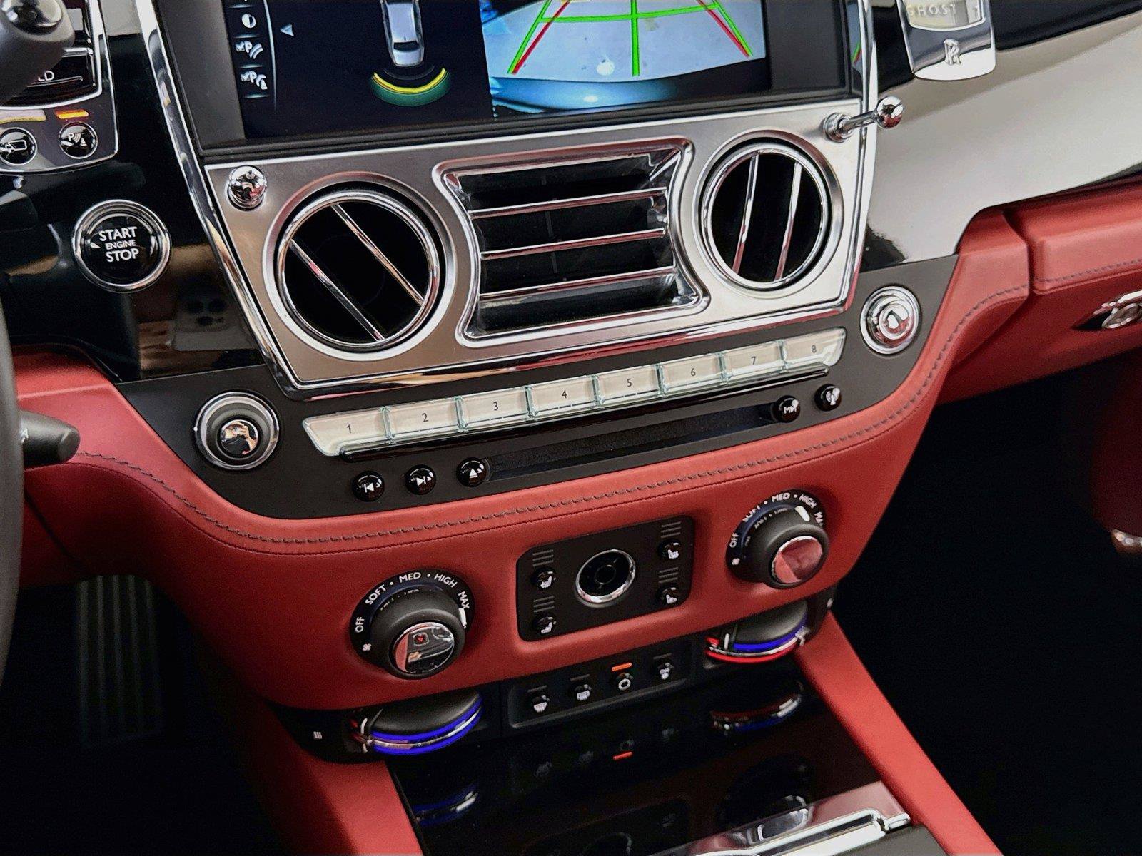 Used 2019 Rolls-Royce Ghost RWD image 20