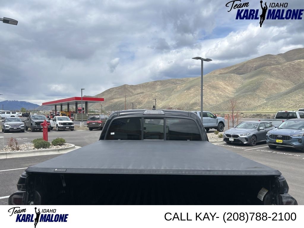 Used 2020 Toyota Tacoma TRD Off-Road AWD/4WD image 15