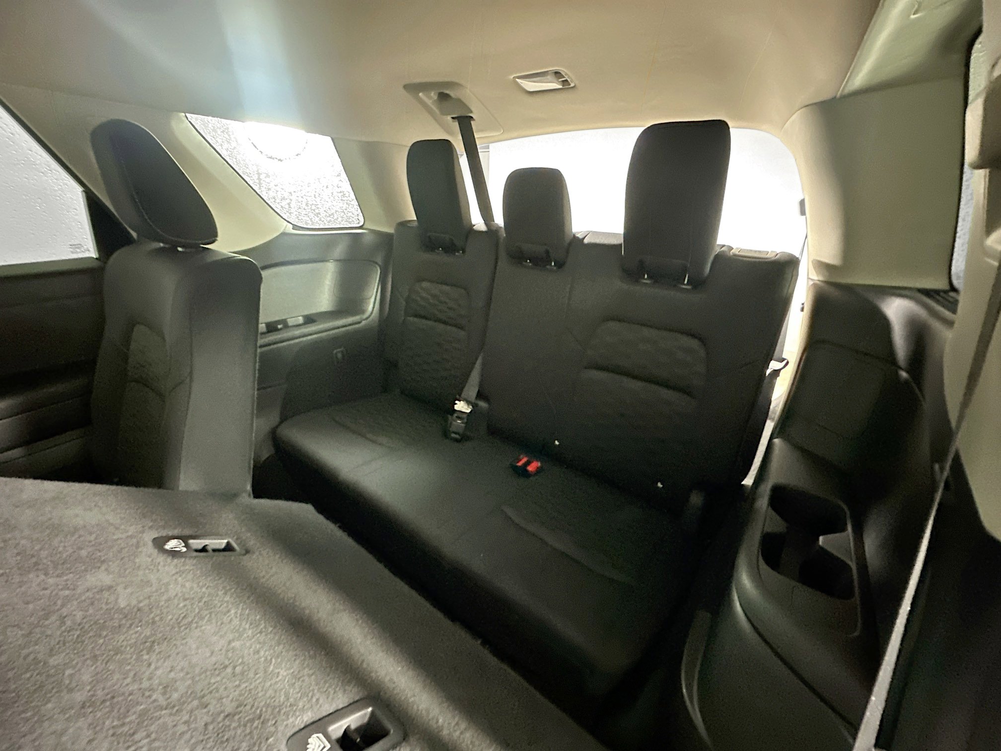 Used 2025 Nissan Pathfinder SV image 33