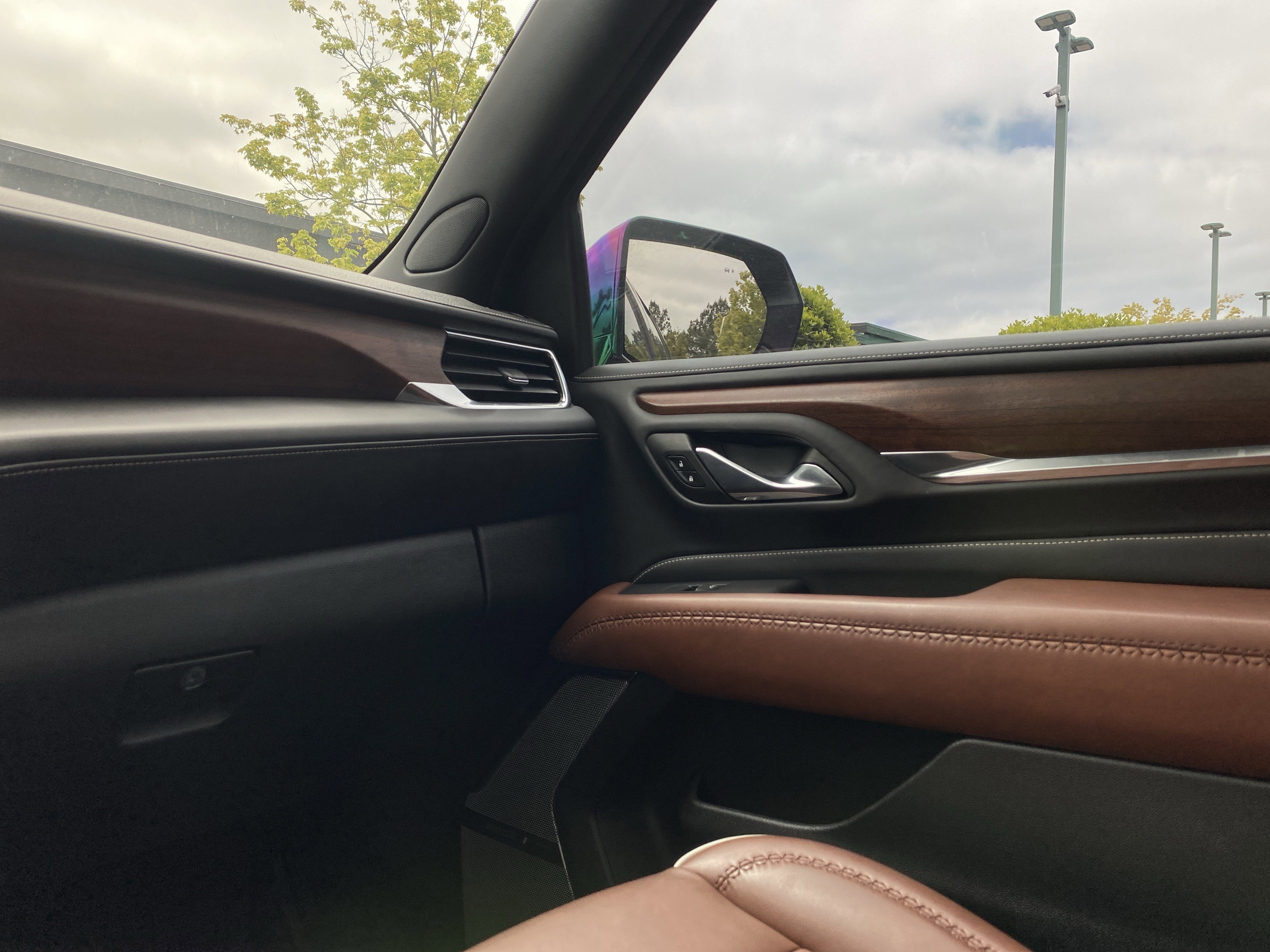 Used 2023 GMC Yukon Denali Ultimate AWD/4WD image 20