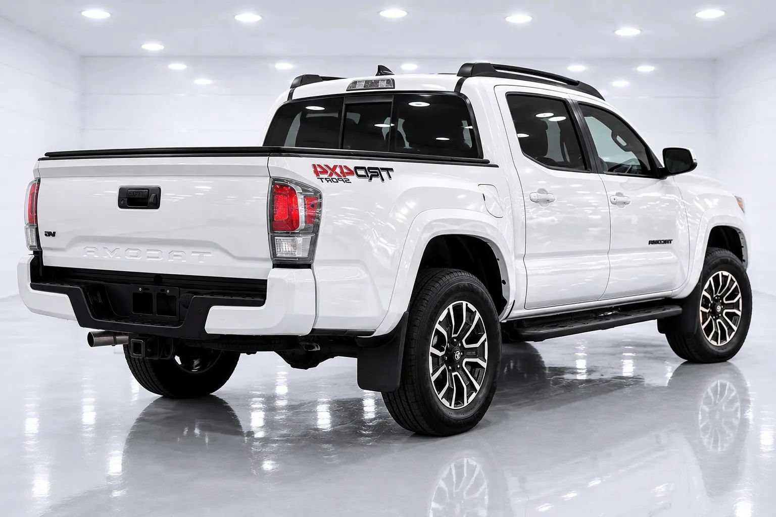Used 2023 Toyota Tacoma TRD Sport AWD/4WD image 5