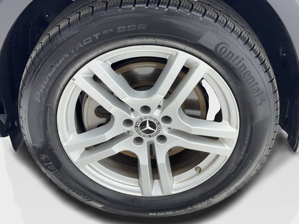 Used 2023 Mercedes-Benz GLB 250 4MATIC w/ Premium Package image 58