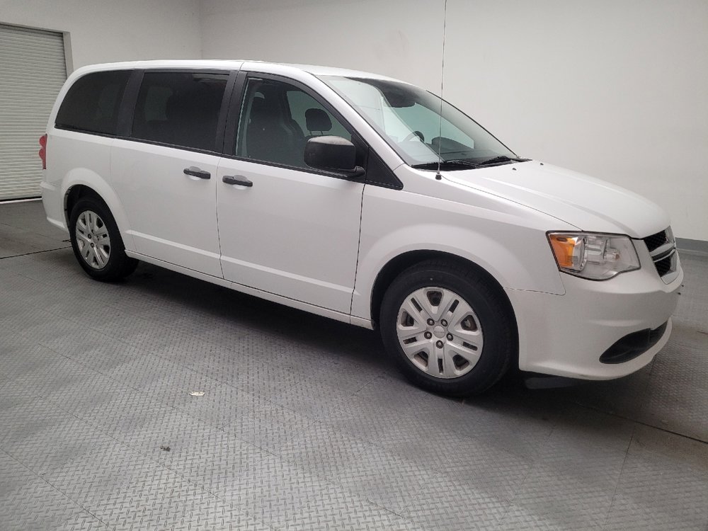 Used 2019 Dodge Grand Caravan SE w/ UConnect Hands-Free Group FWD image 11
