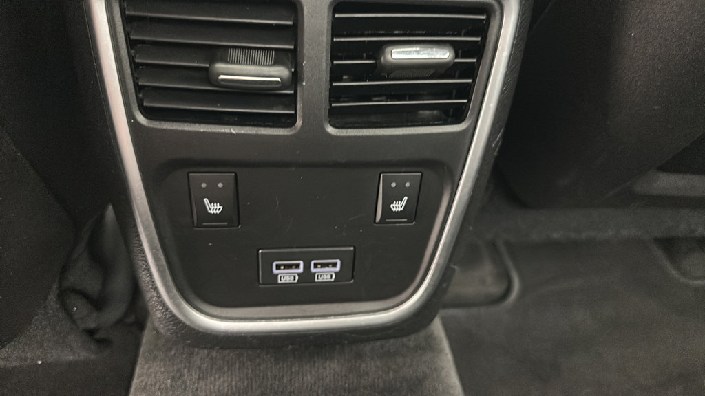 Used 2015 Dodge Charger SXT w/ AWD Plus Group image 12
