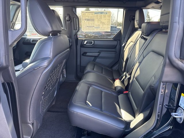 New 2025 Ford Bronco Badlands image 11