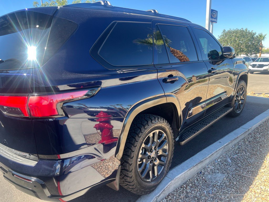 Used 2025 Toyota Sequoia Platinum AWD/4WD image 34