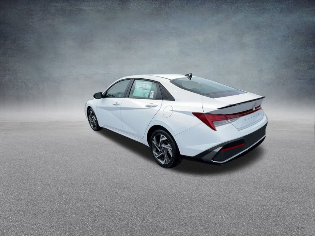 New 2025 Hyundai Elantra SEL image 16
